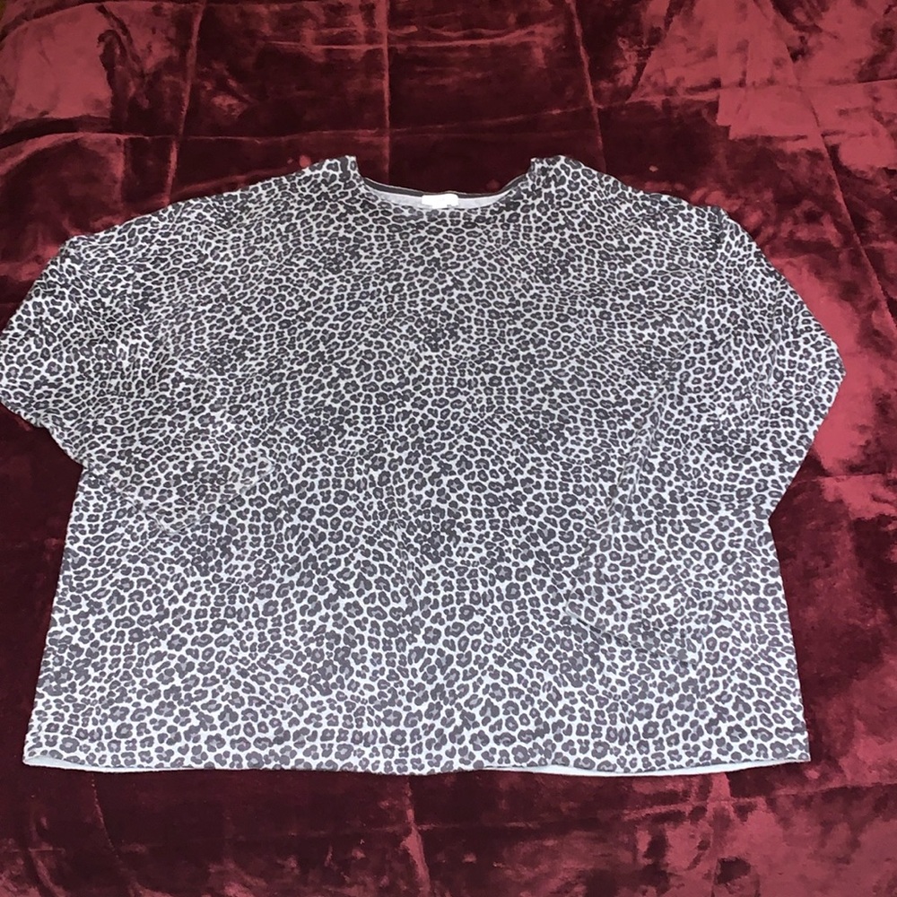 J.Jill Leopard print sweater
Size Large
Like new